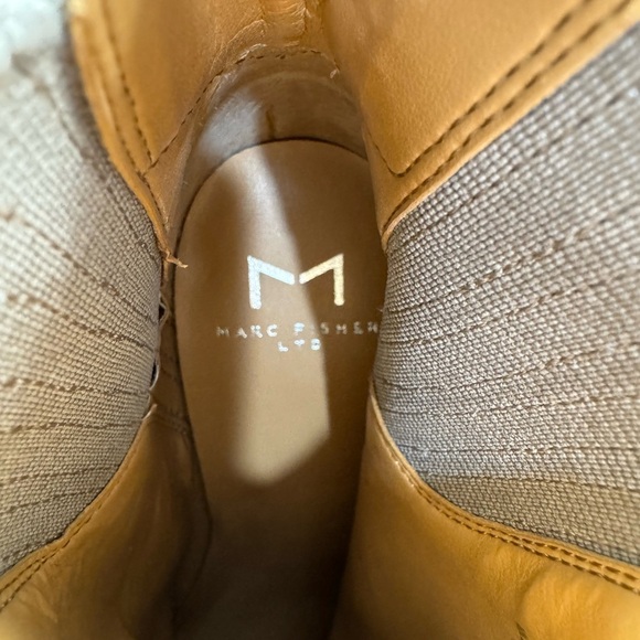 Oshay Pointed Toe Bootie Women Sz 4
Marc Fisher LTD Walnut Suede New - Picture 8 of 15
